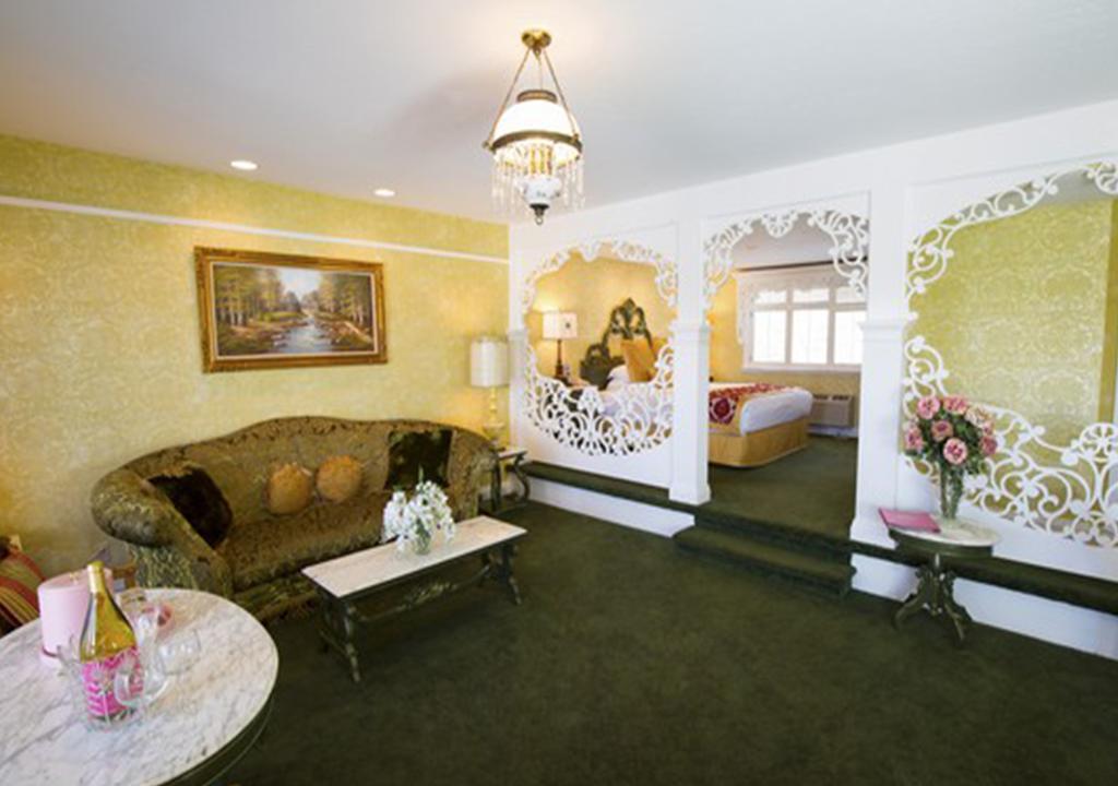 סן לואיס אוביספו Madonna Inn מראה חיצוני תמונה